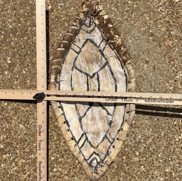 Authentic African Maasai Shield 20 inches Long x 9 1/2 inches Wide - Picture 10 of 13